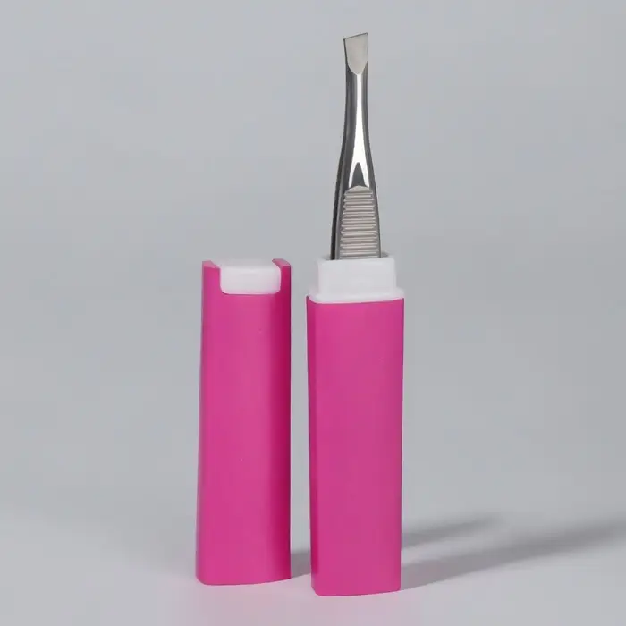 Пинцет скошенный, узкий, 9 см, в футляре, МИКС