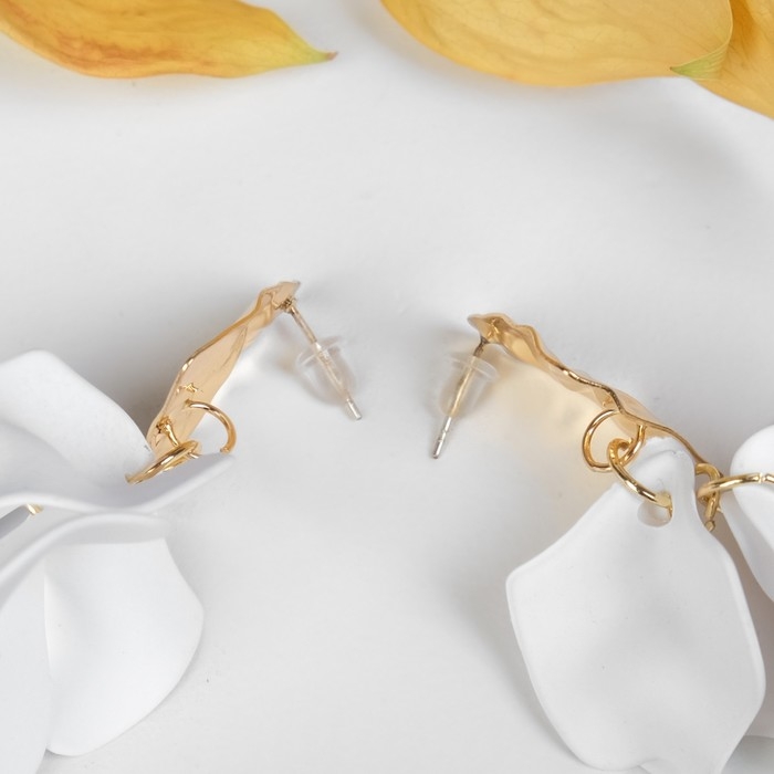 Серьги ассорти &laquo;Ветер&raquo; мятые треугольники, цвет бело-золотой