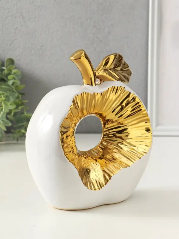 Сувенир керамика "Срез яблока" белый с золотом 11х18х22 см