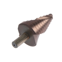 Сверло ступенчатое ТУНДРА ПРОФИ, HSS-Co, спиральный профиль, трехгранный хвостовик, 9-36 мм Сверло ступенчатое ТУНДРА ПРОФИ, HSS-Co, спиральный профиль, трехгранный хвостовик, 9-36 мм