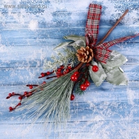 Декор "Зимнее очарование" шишка ягоды хвоя бантик, 28 см Декор "Зимнее очарование" шишка ягоды хвоя бантик, 28 см