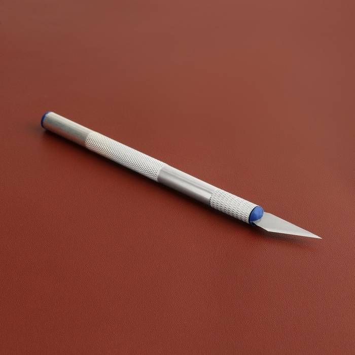 Нож макетный для работы с кожей, 14,5 &times; 0,8 см, цвет серебряный