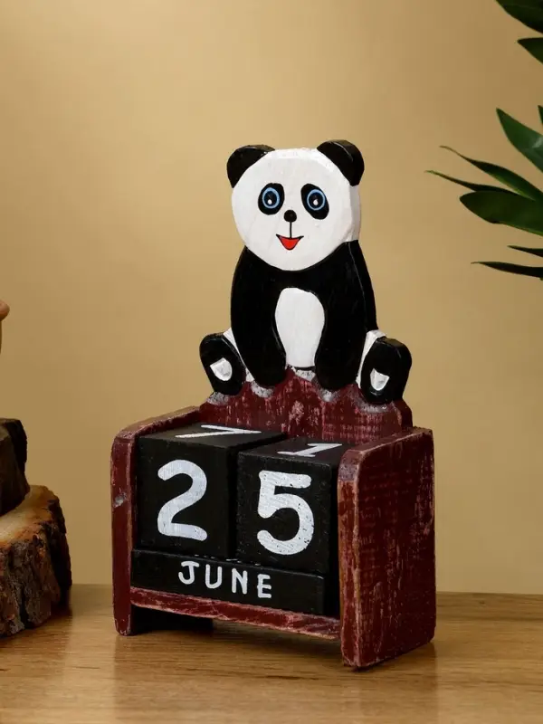 Календарь настольный "Панда" дерево 11х5х14 см
