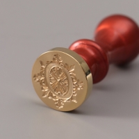 Печать для сургуча с пластиковой ручкой "Буква O на вензеле" 2,5х2,5х6,3 см