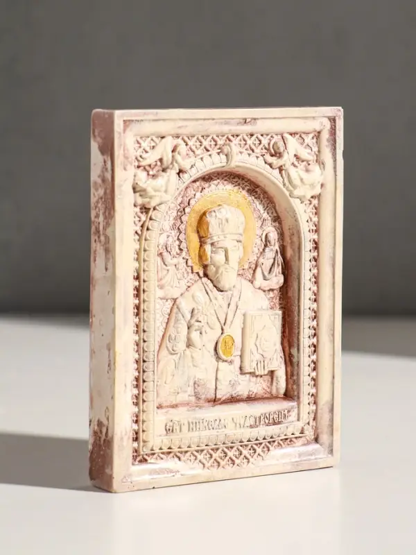 Икона с подвесом "Николай Чудотворец"  размер 12х9х2 см,гипс, роспись