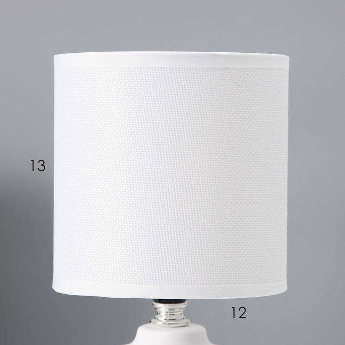Настольная лампа с абажуром RISALUX «Фишер», Е14, 40 Вт, белый, 13×13×27 см Настольная лампа с абажуром RISALUX «Фишер», Е14, 40 Вт, белый, 13×13×27 см