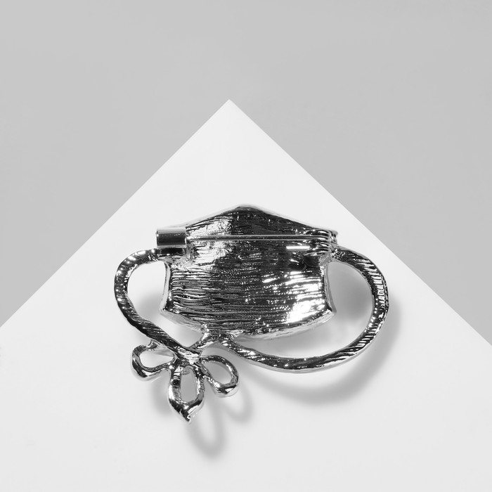 Брошь &laquo;Маска&raquo; медицинская, цвет белый в серебре