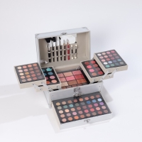 Набор профессиональной косметики"Miss Young" №16 Набор профессиональной косметики"Miss Young" №16