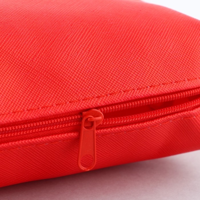 Аптечка дорожная из искусственной кожи Аптечка дорожная из искусственной кожи "Сердечко", 14*10*5 см, красный цвет