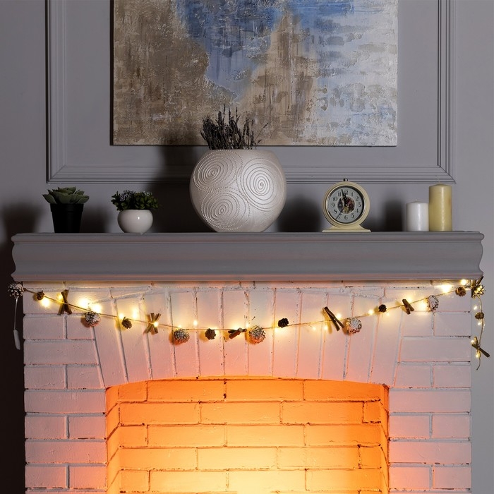 Гирлянда &laquo;Нить&raquo; 1.5 м роса с насадками &laquo;Заснеженные шишки&raquo;, IP20, серебристая нить, 30 LED, батарейки CR2032х2 (в комплекте), свечение тёплое белое