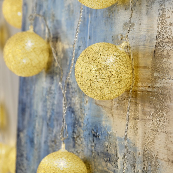 Гирлянда &laquo;Нить&raquo; 5 м с насадками &laquo;Клубки золотистые&raquo;, IP20, прозрачная нить, 20 LED, свечение тёплое белое, 220 В