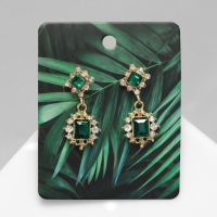 Серьги со стразами «Ажур» дуэт, цвет изумрудный в золоте Серьги со стразами «Ажур» дуэт, цвет изумрудный в золоте