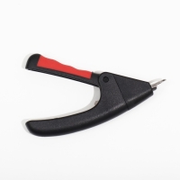 Когтерез-гильотина с нескользящей ручкой, 13,5 х 8 х 2 см, эконом, микс цветов Когтерез-гильотина с нескользящей ручкой, 13,5 х 8 х 2 см, эконом, микс цветов