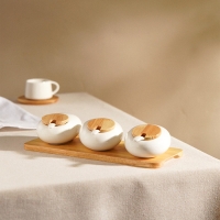 Набор банок фарфоровых с ложкой для сыпучих продуктов на подставке SL Home &laquo;Тренто&raquo;, 7 предметов: 3 банки 150 мл, подставка, 3 ложки