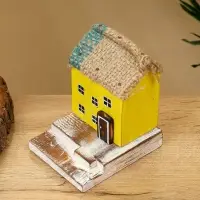 Сувенир "Дом" дерево Албезия 9х11х11 см, цв. жёлтый