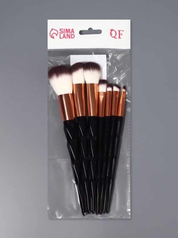 Набор кистей д/макияжа 7шт 20см нейло/пластик черный пакет QF