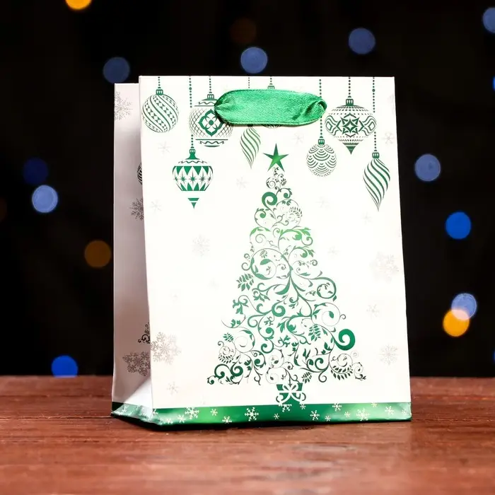 Пакет ламинированный &laquo;Новогодняя картина&raquo; 11.5&times;14.5&times;6 см