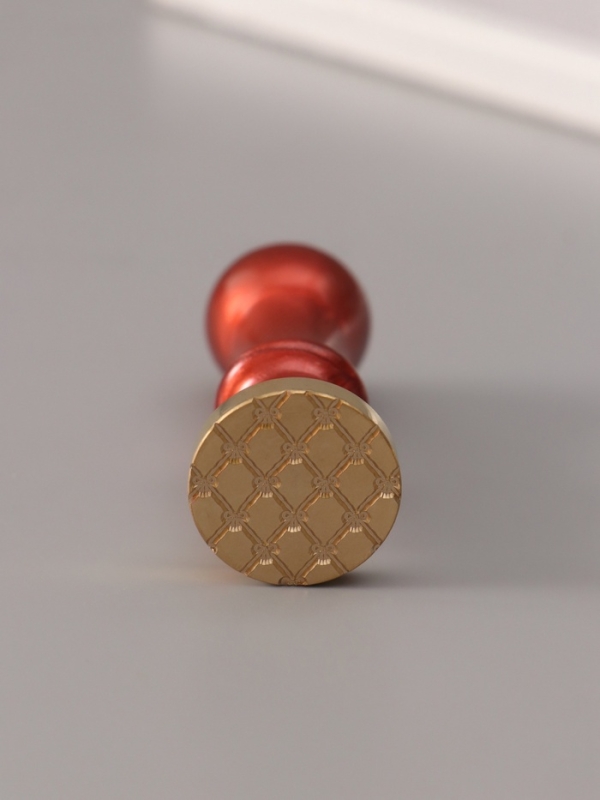 Печать для сургуча с пластиковой ручкой "Сетка с бантиками" 6,3х2,5х2,5 см