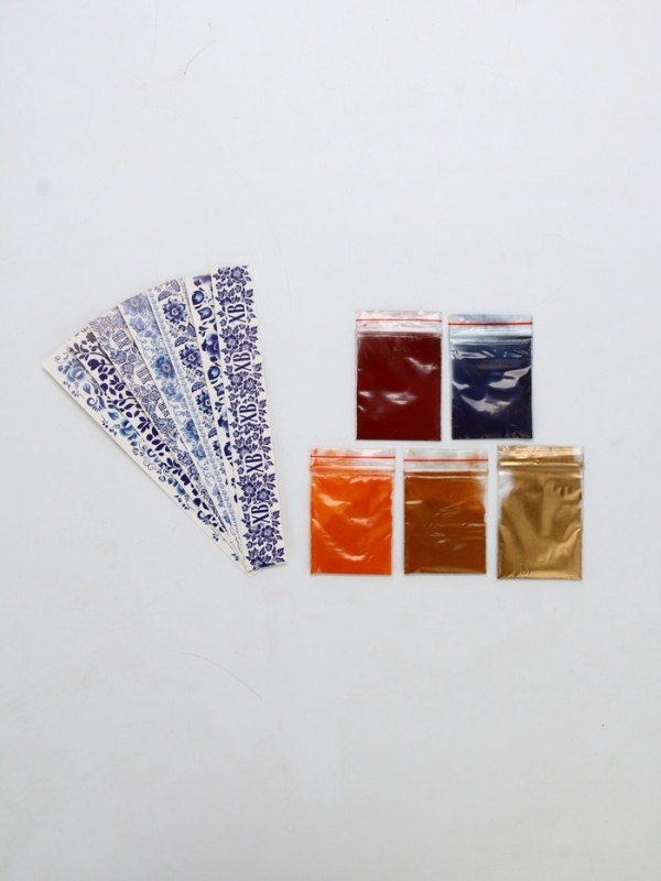 Пасхальный набор для декора яиц «Гжель»: краситель 4 шт., кандурин золотой, подставки 7 шт. Пасхальный набор для декора яиц «Гжель»: краситель 4 шт., кандурин золотой, подставки 7 шт.