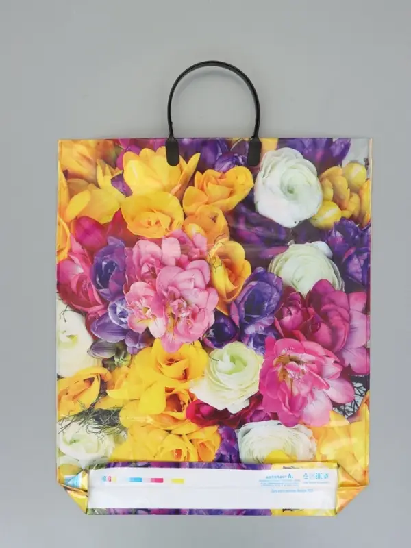 Пакет "Весенний букет", полиэтиленовый с пластиковой ручкой, 38 х 45 + 3 см, 90 мкм