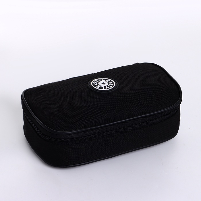 Косметичка на молнии, цвет чёрный