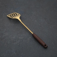 Лопатка из нержавеющей стали с отверстиями &laquo;Прайм&raquo;, длина 39,5 см, цвет металла золотой