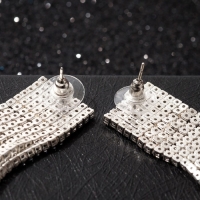 Серьги висячие со стразами &laquo;Водопад&raquo; крупный квадрат, цвет белый в серебре,10 см