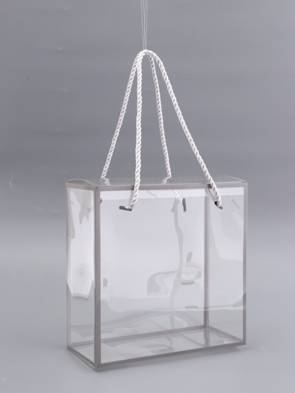 Коробка из PET с ручками, серебрянная, 20 х 20 х 9 см