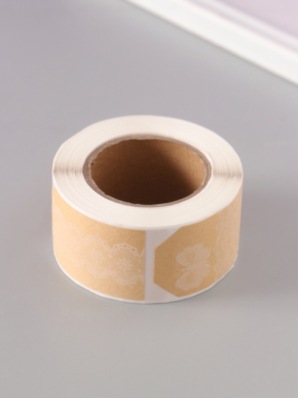 Наклейка бумага крафт "Бирки. Кружево" 3х5 см 200 шт в рулоне