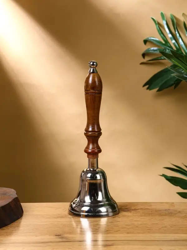 Колокольчик "Серебряный звон" алюминий, с деревянной ручкой 8х8х24 см