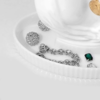 Бюст для украшений, 32&times;12,7&times;12,7 см, цвет белый