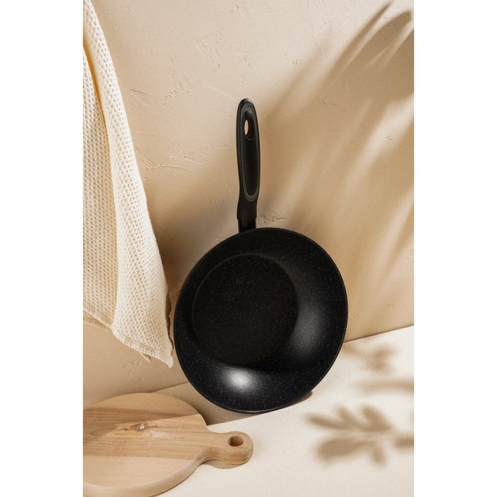 Сковорода Вок алюминиевая с антипригарным покрытием SL Home, d=28, h=7,5 см, индукция, цвет чёрный Сковорода Вок алюминиевая с антипригарным покрытием SL Home, d=28, h=7,5 см, индукция, цвет чёрный