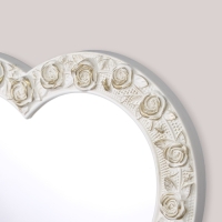 Зеркало настенное "Сердце" ,41х35 см, белый с золотом Зеркало настенное "Сердце" ,41х35 см, белый с золотом