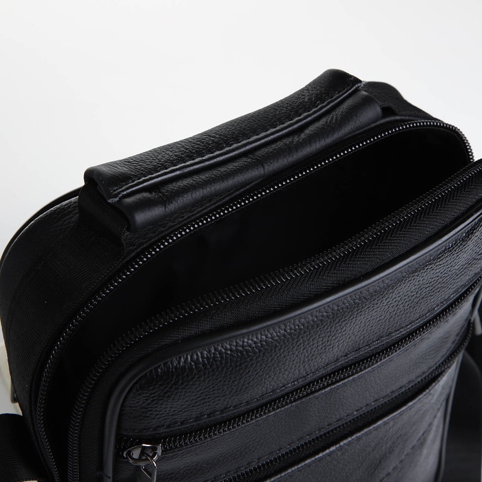 Сумка мужская на молниях, длинный ремень, цвет чёрный Сумка мужская на молниях, длинный ремень, цвет чёрный