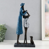 Сувенир полистоун "Парочка на прогулке с собакой" под металл 16,4х8х34,7 см Сувенир полистоун "Парочка на прогулке с собакой" под металл 16,4х8х34,7 см