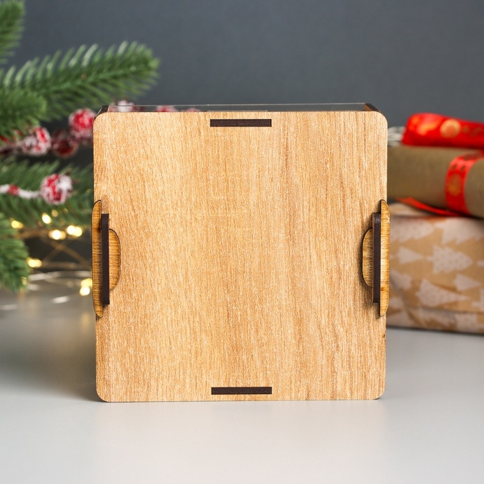 Новогодняя копилка с акрилом Новогодняя копилка с акрилом "Змея. С Новым годом" 12х12х4 см