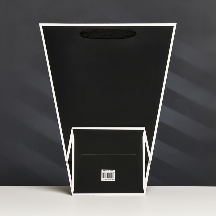 Пакет-переноска для цветов 18 &times; 14 &times; 35 х 28 см, черный с каймой