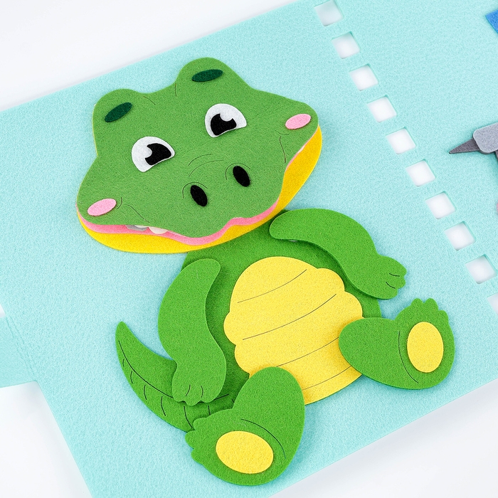 Развивающая книжка &laquo;Лечим зубки&raquo;