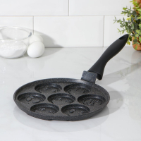 Сковорода «Оладница», d=23 см, пластиковая ручка, антипригарное покрытие, цвет чёрный Сковорода «Оладница», d=23 см, пластиковая ручка, антипригарное покрытие, цвет чёрный