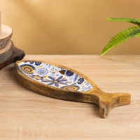 Блюдо в форме рыбки "Васильки" дерево манго 32х11,5х2 см