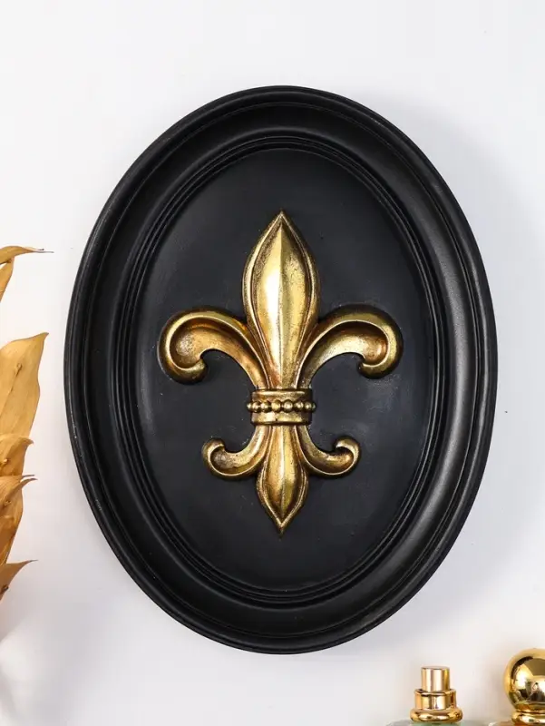 Панно интерьерное полистоун "Геральдическая лилия" чёрный с золотом 20х2,5х26,2 см