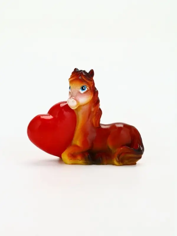 Сувенир новогодний &laquo;Лошадь с сердем&raquo;, 5.5 х 6.5 см