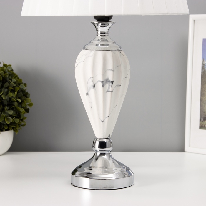 Настольная лампа с абажуром RISALUX «Эдвин», Е27, 40 Вт, 30×30×50 см Настольная лампа с абажуром RISALUX «Эдвин», Е27, 40 Вт, 30×30×50 см