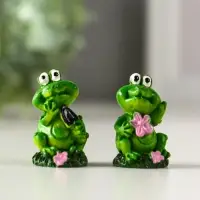 Сувенир полистоун "Лягушонок на полянке" МИКС 2х1,8х3,5 см