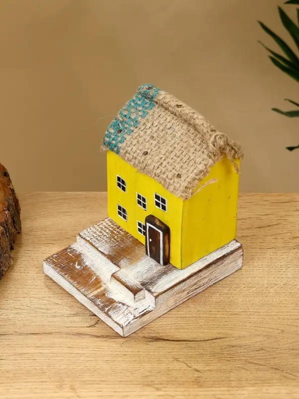 Сувенир "Дом" дерево Албезия 9х11х11 см, цв. жёлтый