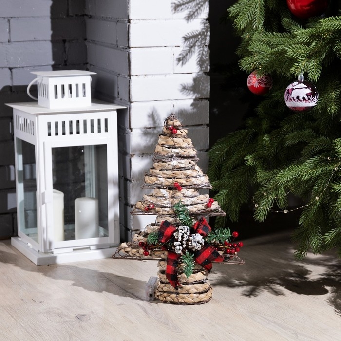 Светодиодная фигура &laquo;Ёлка с шишками&raquo; 31 &times; 40 &times; 9 см, текстиль, металл, батарейки ААх2 (не в комплекте), свечение тёплое белое