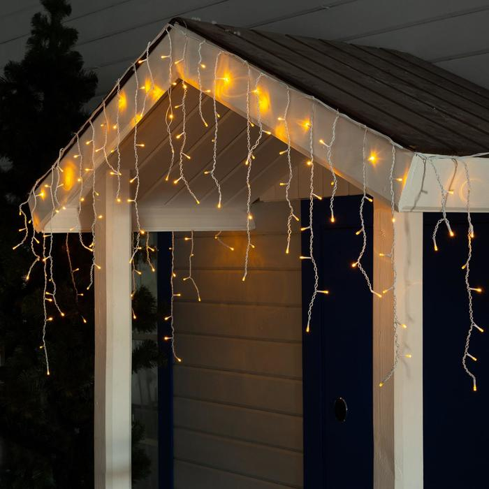 Гирлянда &laquo;Бахрома&raquo; 3 &times; 0.6 м, IP44, УМС, белая нить, 160 LED, свечение жёлтое, 220 В