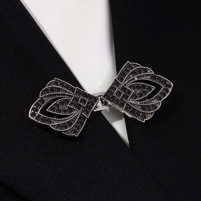 Зажим для кардигана «Пики», цвет серый в чернёном серебре Зажим для кардигана «Пики», цвет серый в чернёном серебре