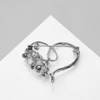 Брошь &laquo;Сердце&raquo; жемчужное, цвет белый в серебре