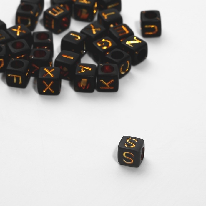 Бусина из акрила &laquo;Буквы английские&raquo; МИКС, золотистые, кубик 6&times;6 мм, цвет чёрный